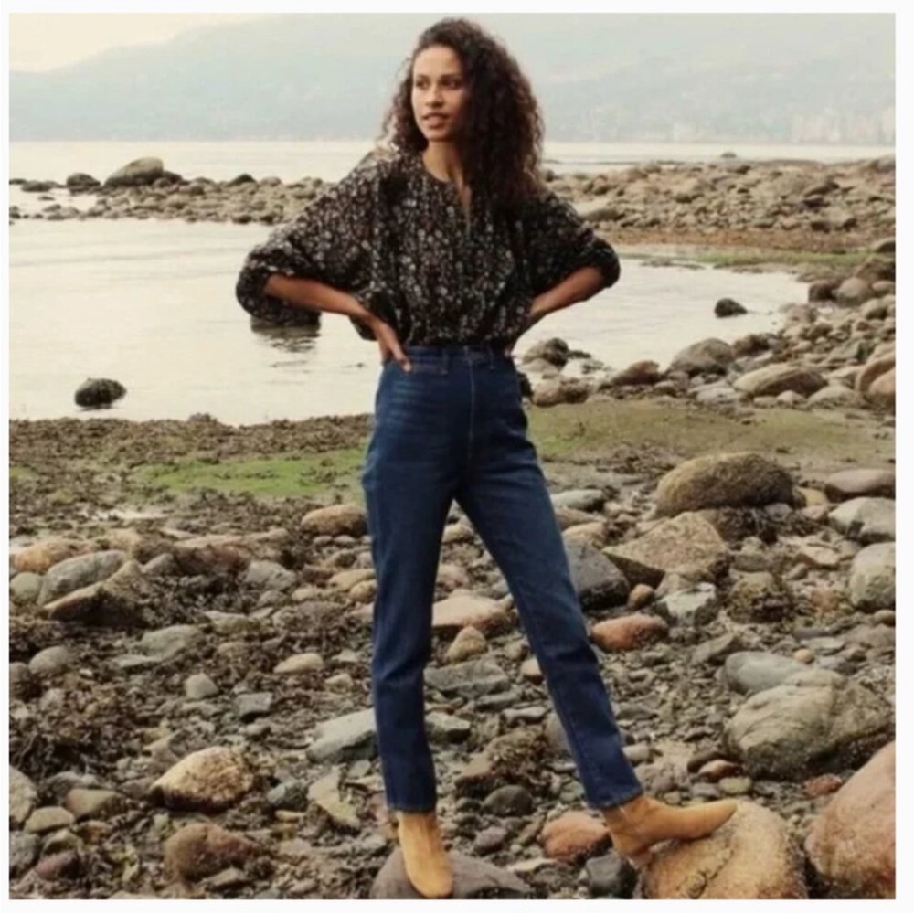 Doen High Rise Blue Jeans - Picture 12 of 13